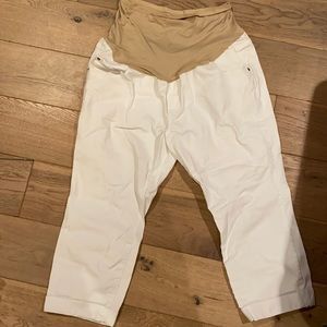 White maternity cropped pants